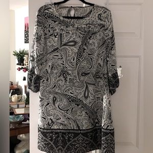Black and White Pattern Dress size 6